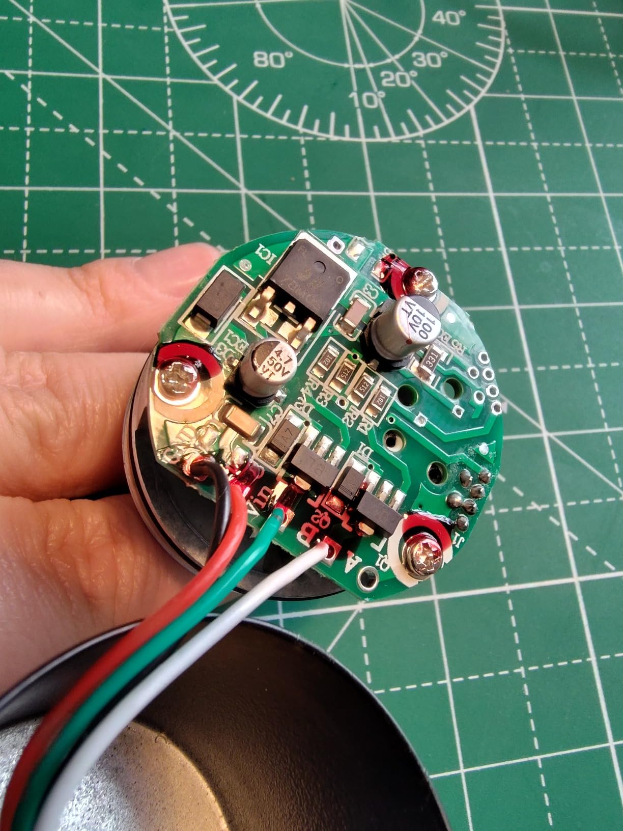 Taiss/Incremental Rotary Encoder DC 5-24v Wide Voltage Power Supply 6mm Shaft Optical AB 2 Phase Quadrature Encoder 600P/R customer photo 1