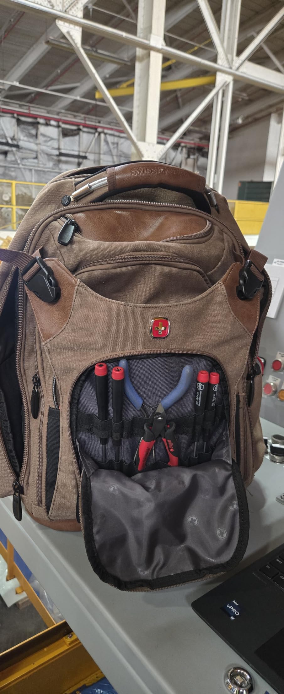 SwissGear Tool Bag Backpack, Fits Up to 17-Inch Laptop, Work Pack PRO, Black customer photo 2