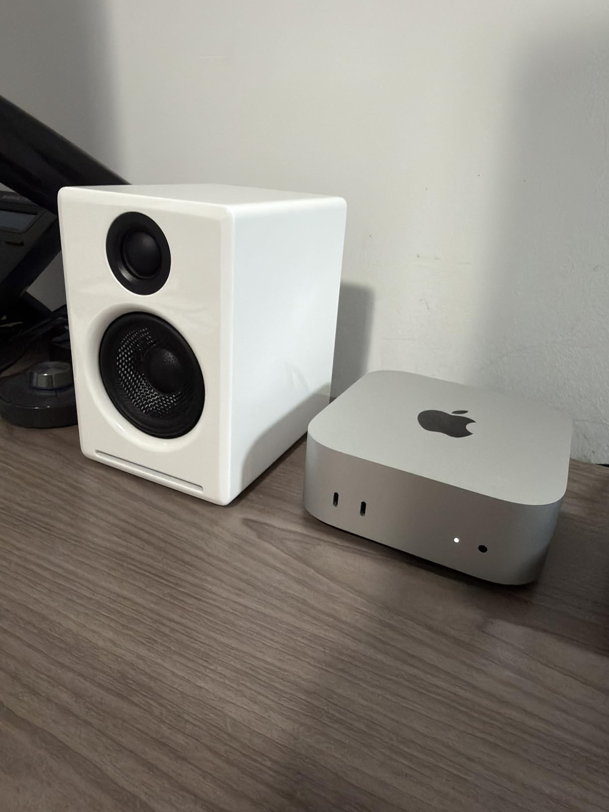Audioengine A2+ Desktop 24 Bit Limited Edition Wireless Bluetooth Desktop Speakers - 60W Computer Speakers for Music and Gaming Accessories customer photo 1