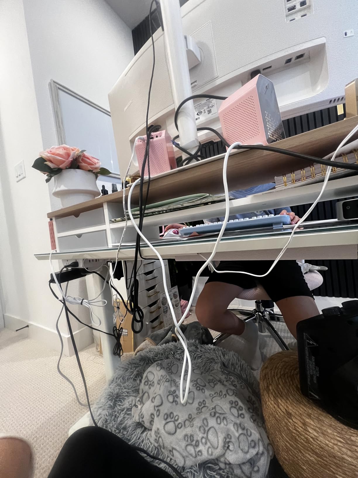 YECAYE 6x15.7in Cable Management, Cord Organizer, Cable Organizer, Adhesive Mount Cord Organizer for Desk, No-Drill Desk Wire Management for Home Office, Baby proofing, Black customer photo 1