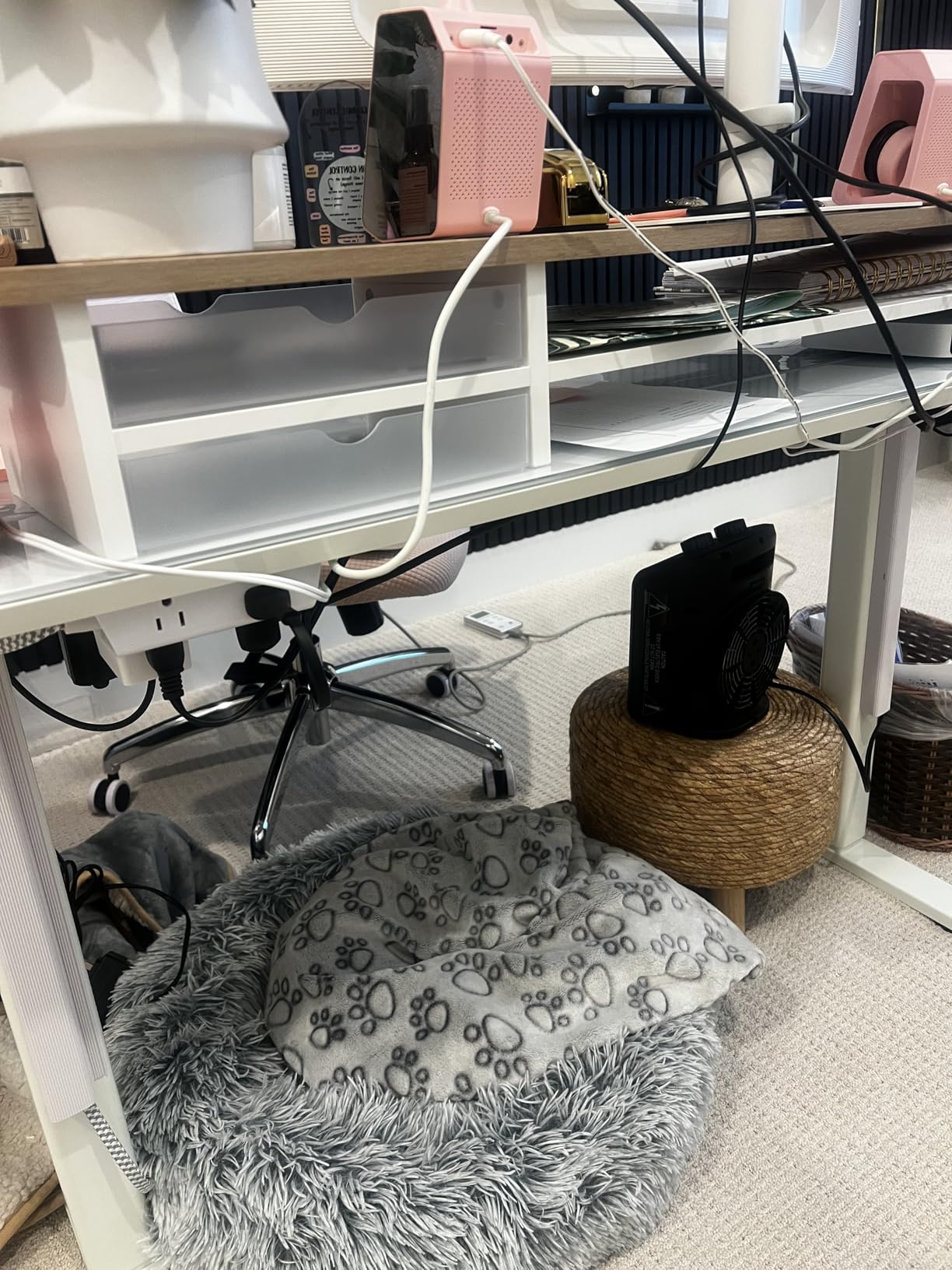 YECAYE 6x15.7in Cable Management, Cord Organizer, Cable Organizer, Adhesive Mount Cord Organizer for Desk, No-Drill Desk Wire Management for Home Office, Baby proofing, Black customer photo 2