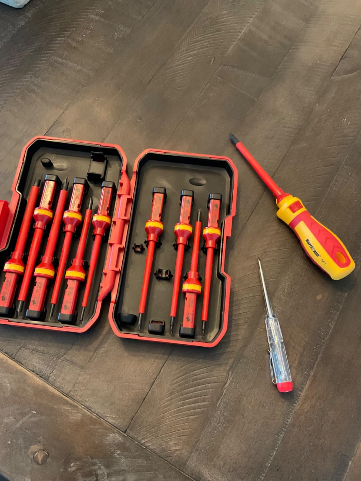 HURRICANE 1000V Insulated Electrician Screwdriver Set, 13 Piece Professional Electrical Screwdriver Set, CR-V Steel Magnetic Phillips Slotted Pozidriv Torx, Insulation VDE & GS Certified Screwdriver customer photo 2