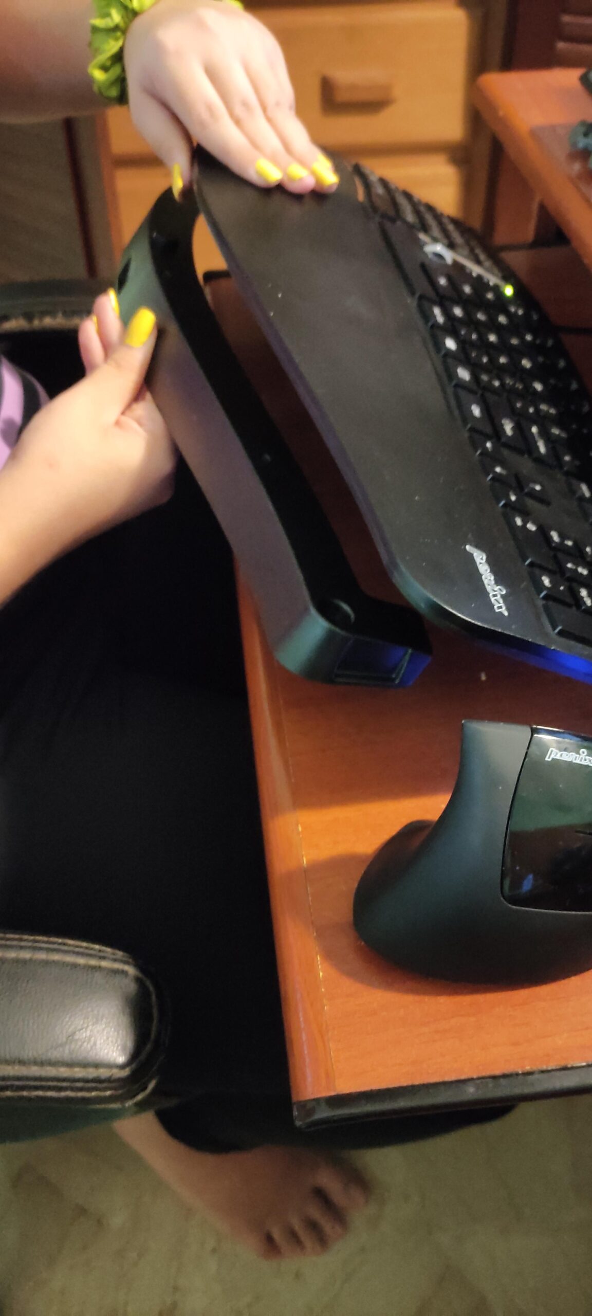 Perixx Periduo-605, Wireless Ergonomic Split Keyboard and Vertical Mouse Combo, Adjustable Palm Rest and Membrane Low Profile Keys, Black, US English Layout customer photo 2