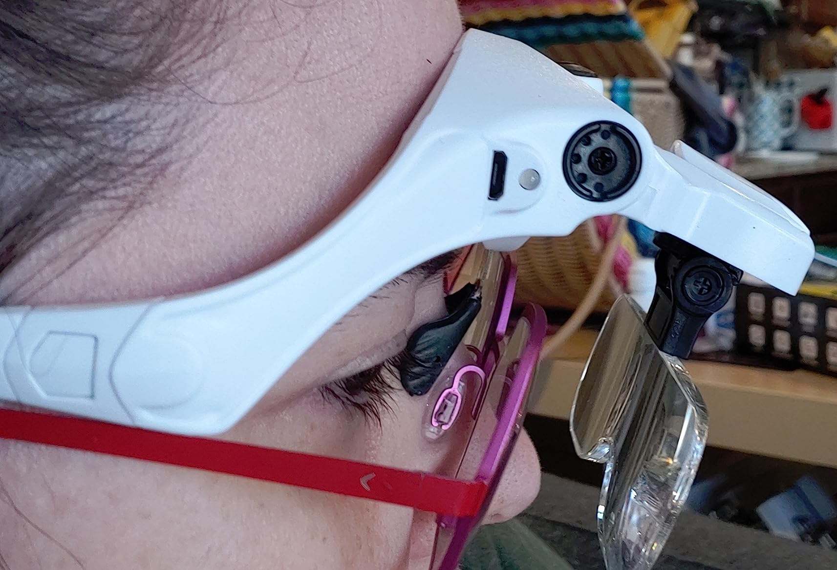 Rechargeable Lighted Headband Magnifier - Hands-Free Magnifying Tool for Jewelry, Eyelash Extensions, Watch Repair, Cross Stitch and Crafts customer photo 1