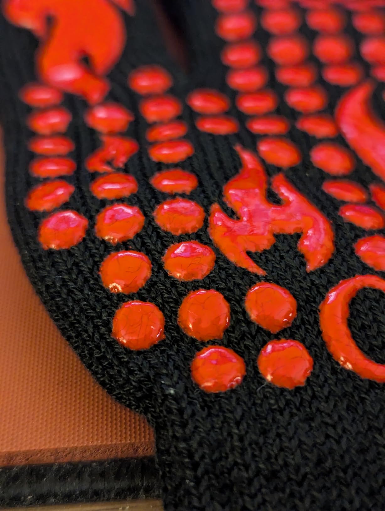 Comsmart BBQ Gloves, 1472 Degree F Heat Resistant Grilling Gloves Silicone Non-Slip Oven Gloves Long Kitchen Gloves for Barbecue, Cooking, Baking, Cutting customer photo 1