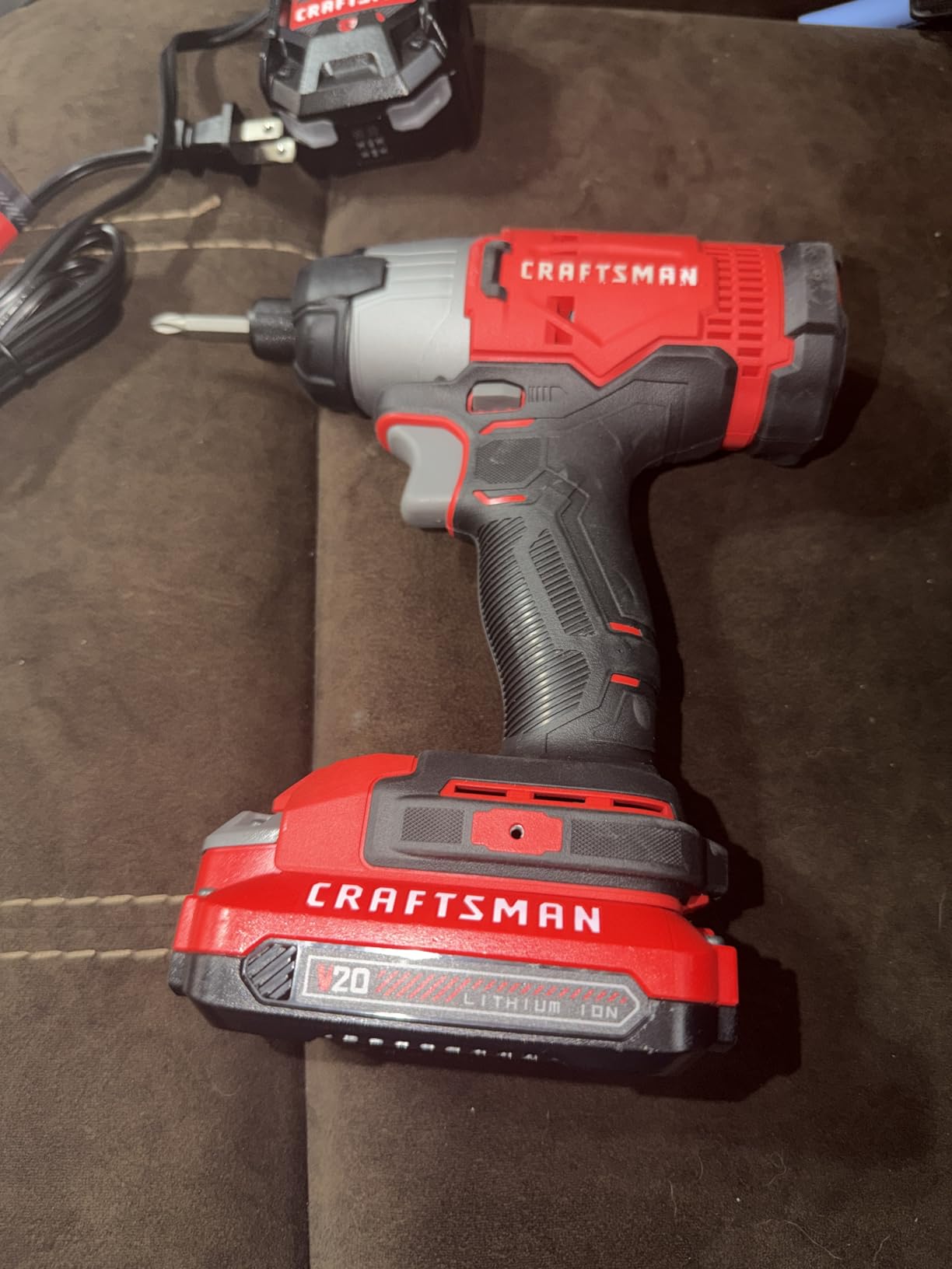 CRAFTSMAN 20V MAX Impact Driver Kit, 1/4 Inch, 2,800 RPM, LED Work light, Battery and Charger Included (CMCF800C1) customer photo 1
