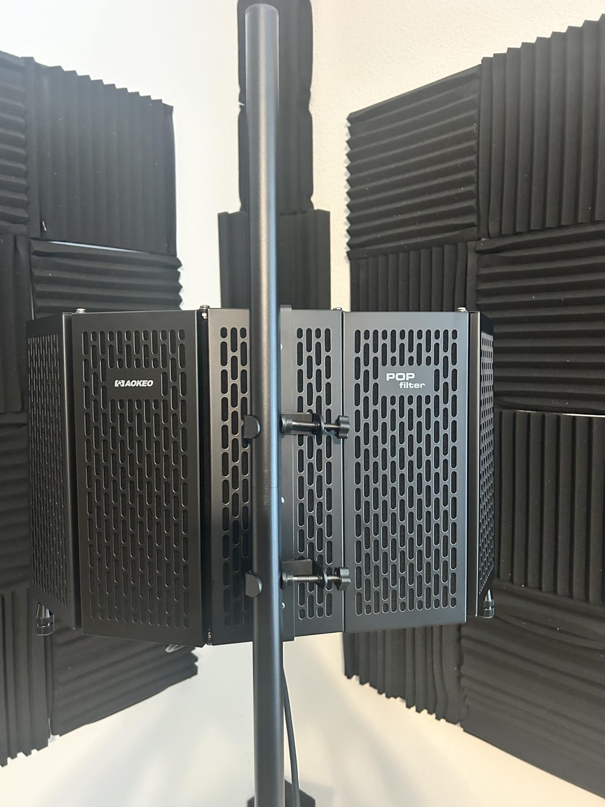 Aokeo Studio Recording Microphone Isolation Shield with Pop Filter & Tripod Stand,High Density Absorbent Foam to Filter Vocal,Foldable Sound Shield for Blue Yeti and Condenser Microphones customer photo 1