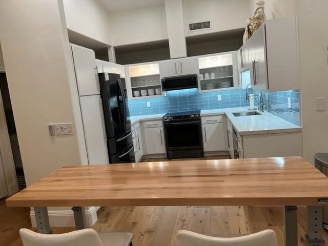 Seville Classics UltraHD 72