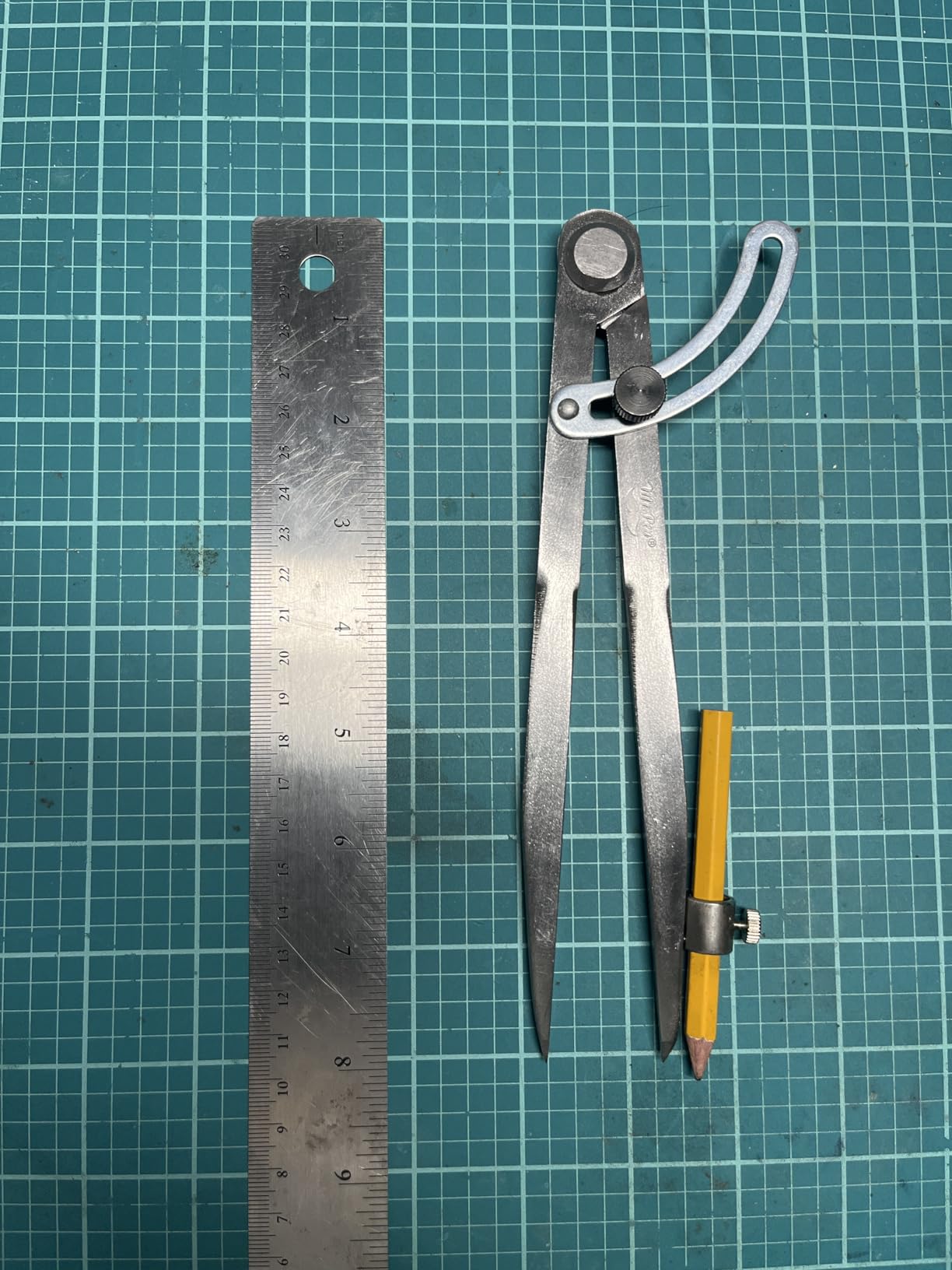 Mr. Pen- Professional Compass for Woodworking, 8 Inch Compass with Wing customer photo 1