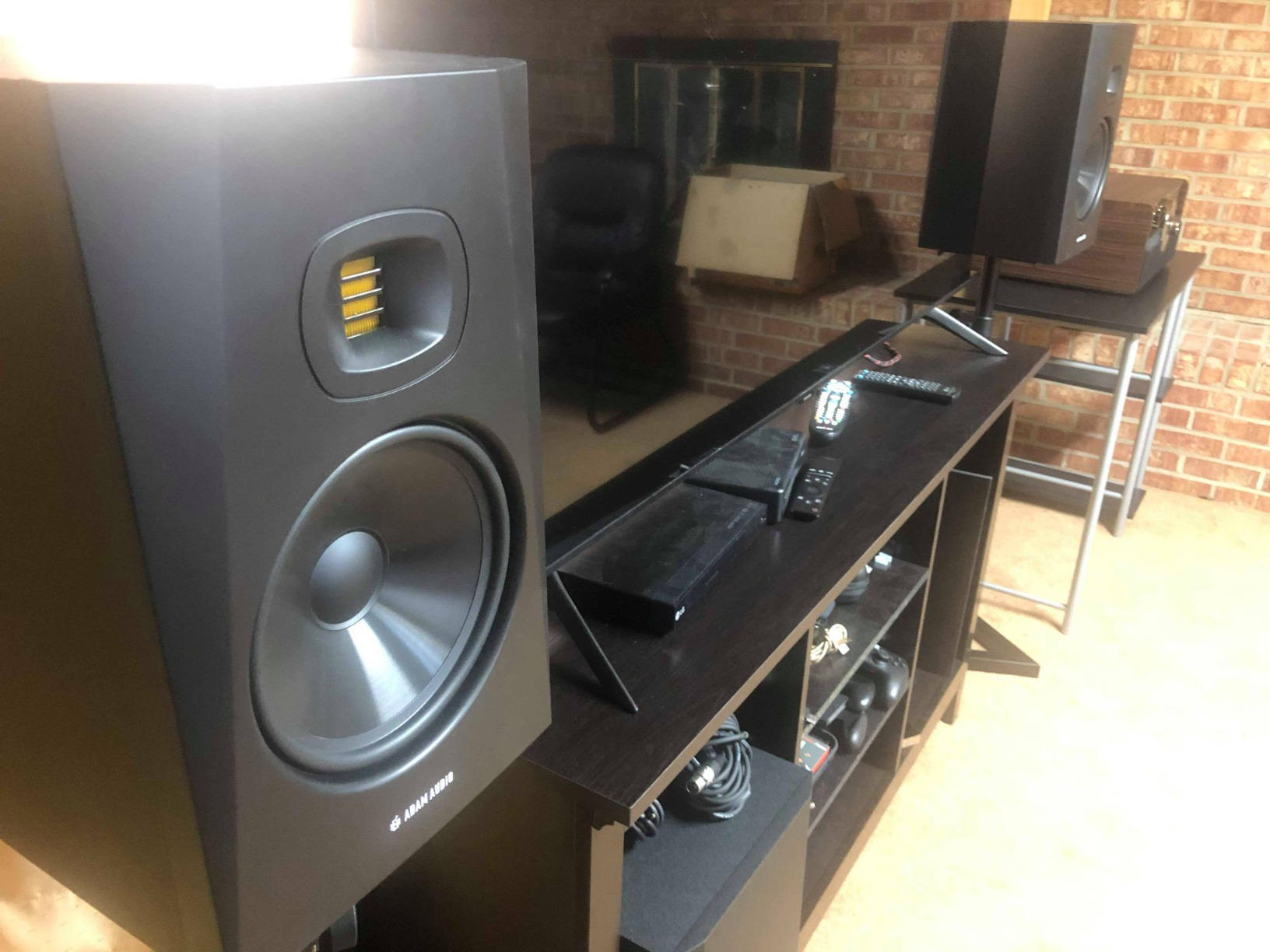 ADAM Audio T8V Studio Monitor for recording, mixing and mastering, Studio Quality Sound (Single) customer photo 1