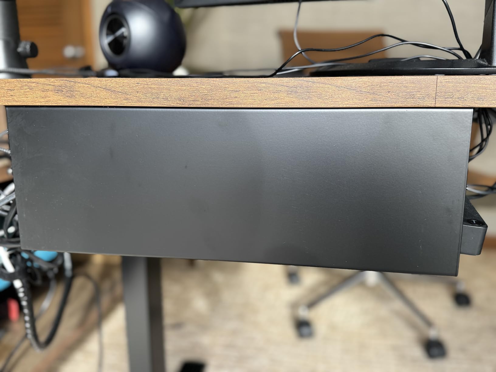 VIVO Under Desk 17 inch Cable Management Tray, Power Strip Holder, Cord Organizer, Wire Tamer for Office and Home, Black, DESK-AC06-1C customer photo 1