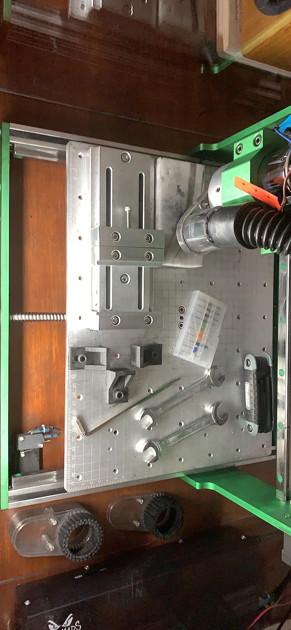 FoxAlien Mini Low Profile Bench Vise Workholding Clamp Work Table for FoxAlien 3018, Masuter 3, Masuter Pro, 3S, XE-PRO, WM-3020 Vasto CNC Router Machine customer photo 2