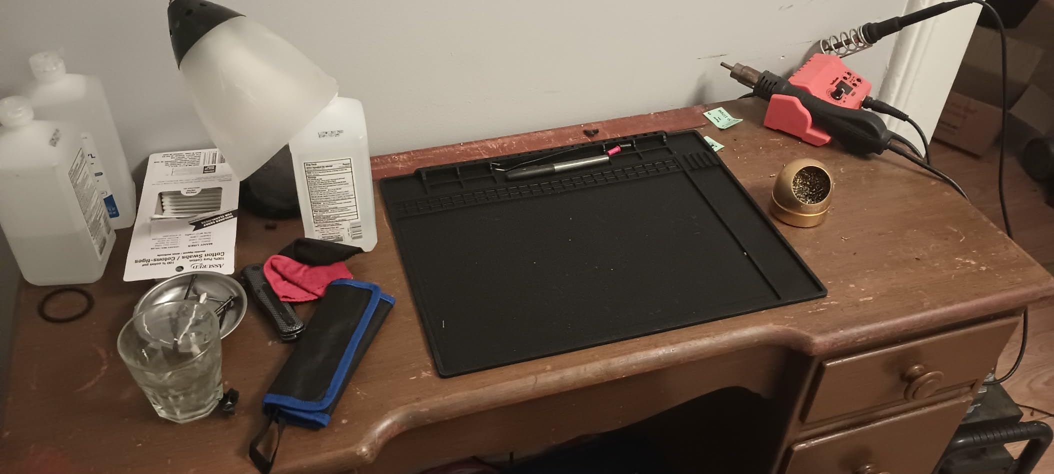 Premium Heat Resistant 932°F Anti Static Mat, HPFIX ESD Mat with Grounding Wire, Grounding Plug, and ESD Wristband, Silicone Soldering Repair Mat for Computer, PC Building, Electronics customer photo 1