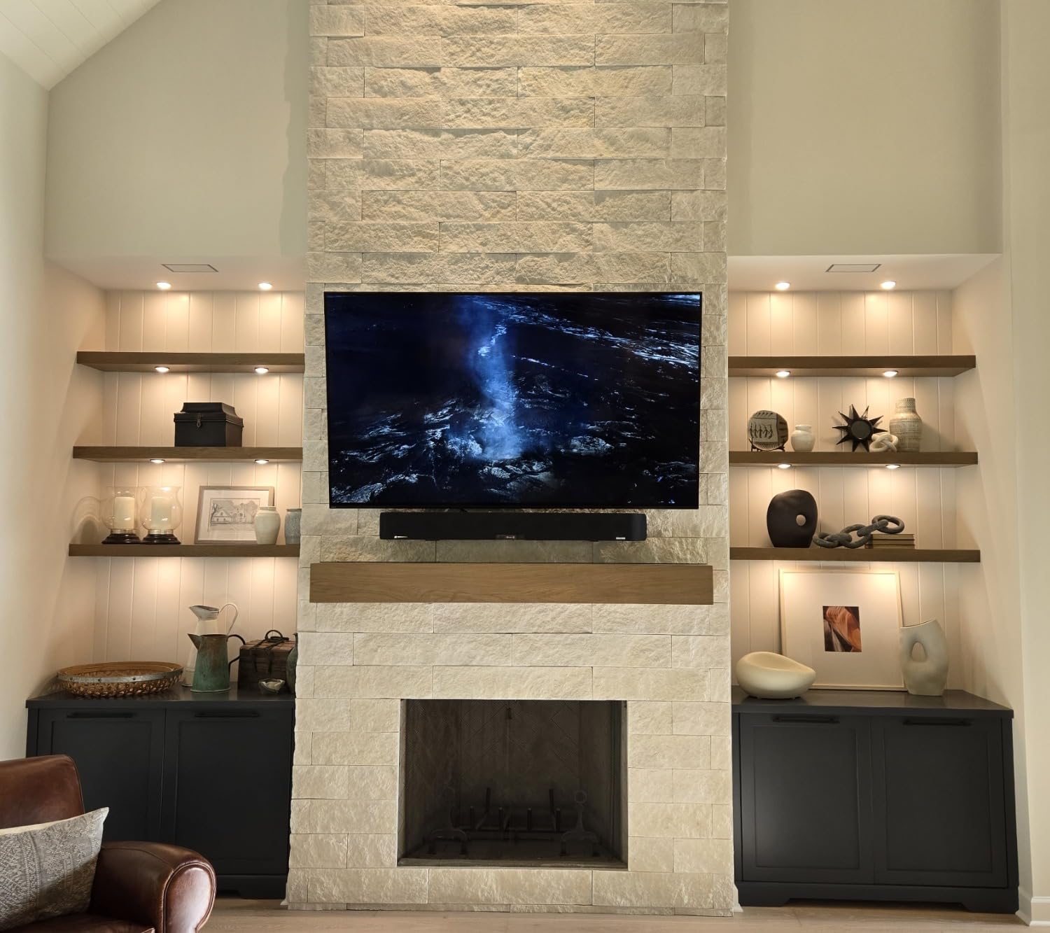 Sennheiser AMBEO Soundbar Max - Soundbar for TV with 13 Speakers - 5.1.4 Sound Experience with Dolby Atmos & DTS:X, Home Theater Audio with deep 30Hz Bass without extra Subwoofer customer photo 1