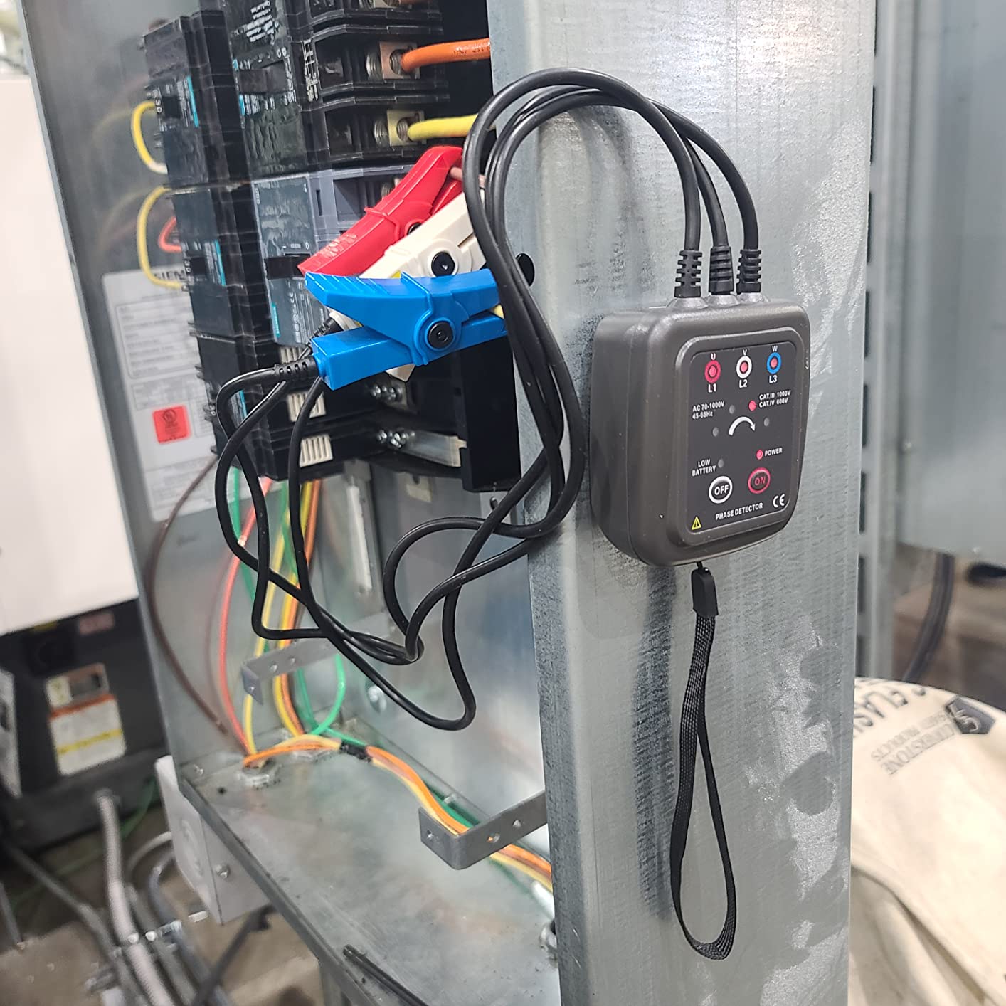 AC 70-1000V Non Phase Sequence Detector Tester Rotation Monitor Magnetic Base Phase Meter with 0.6M Clamp Length ETCR1000C customer photo 3