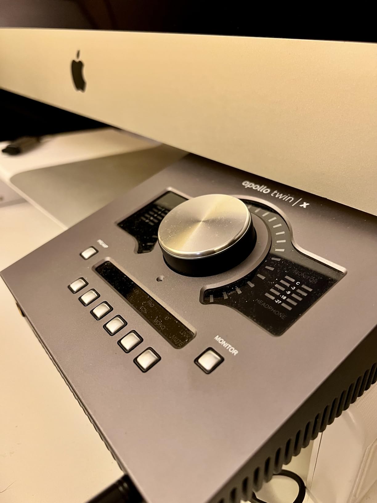 Universal Audio Apollo x4 Heritage Edition Thunderbolt 3 Audio Interface customer photo 1