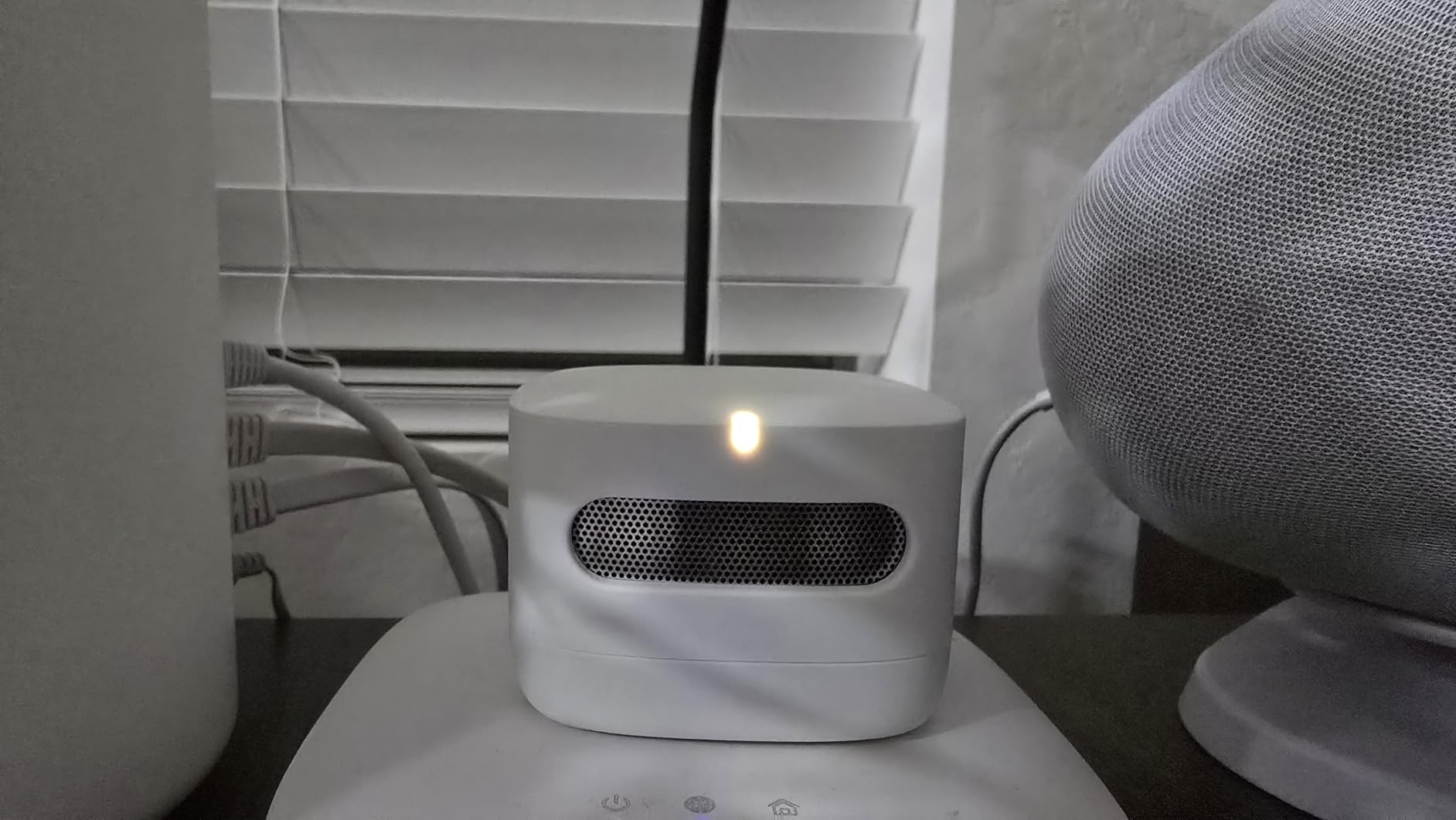 Amazon Smart Air Quality Monitor - Know your air, Works with Alexa customer photo 2