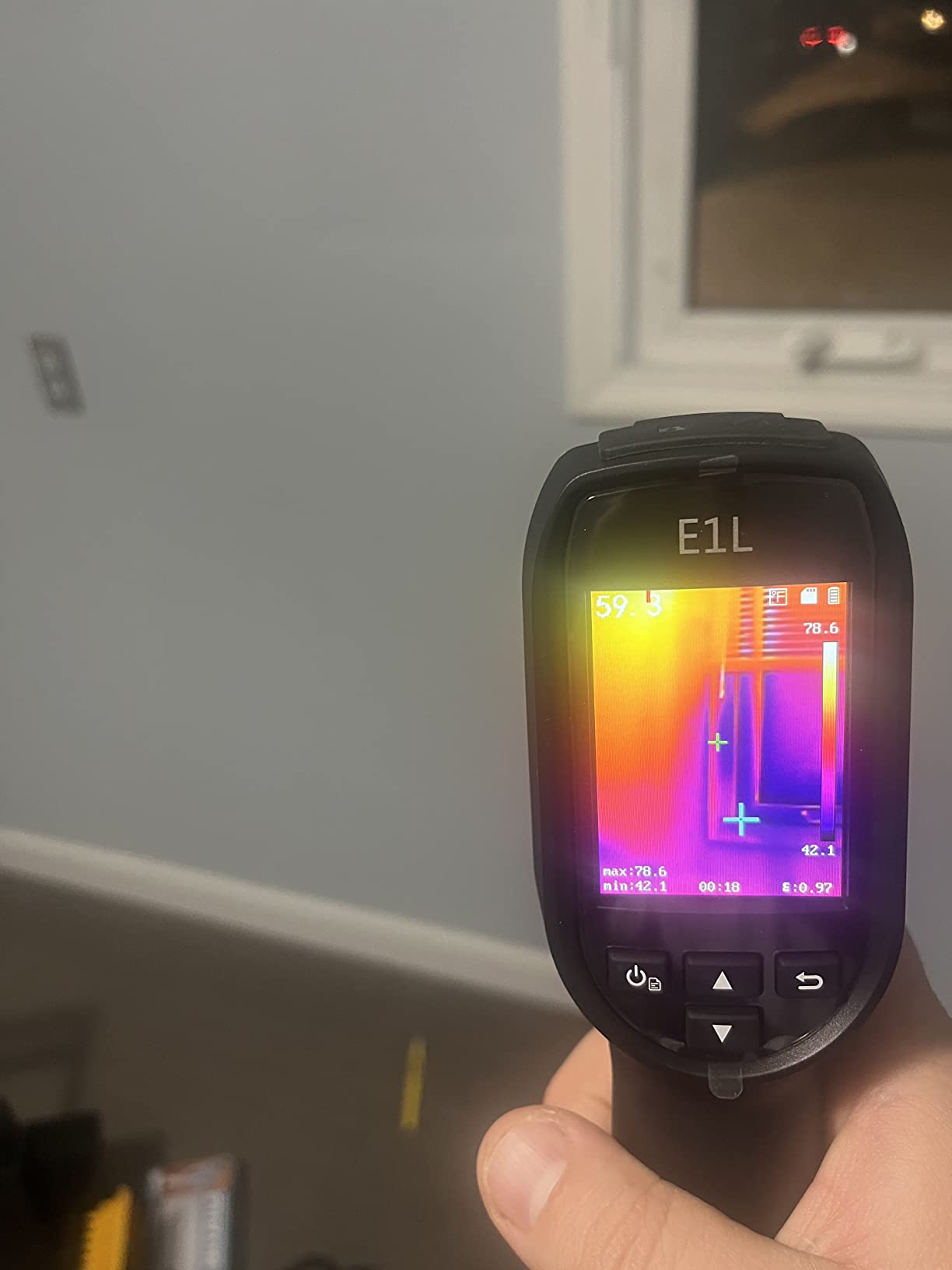 HIKMICRO E1L Thermal Imaging Camera with Laser Pointer, 320×240 Output, -4°F to 1022°F, 25Hz, <40mK, 350g Lightweight Handheld Thermal Imager with Professional PC Analysis customer photo 2