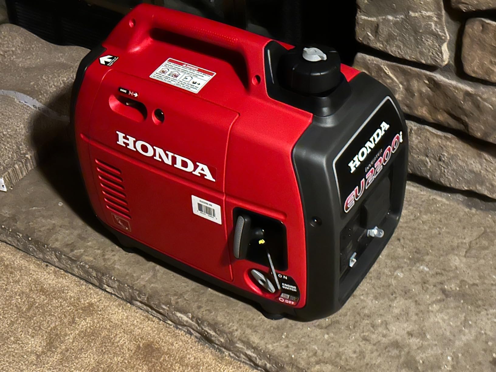 Honda EU2200ITAN 2200-Watt 120-Volt Super Quiet Portable Inverter Generator with CO-Minder - 49-State customer photo 1