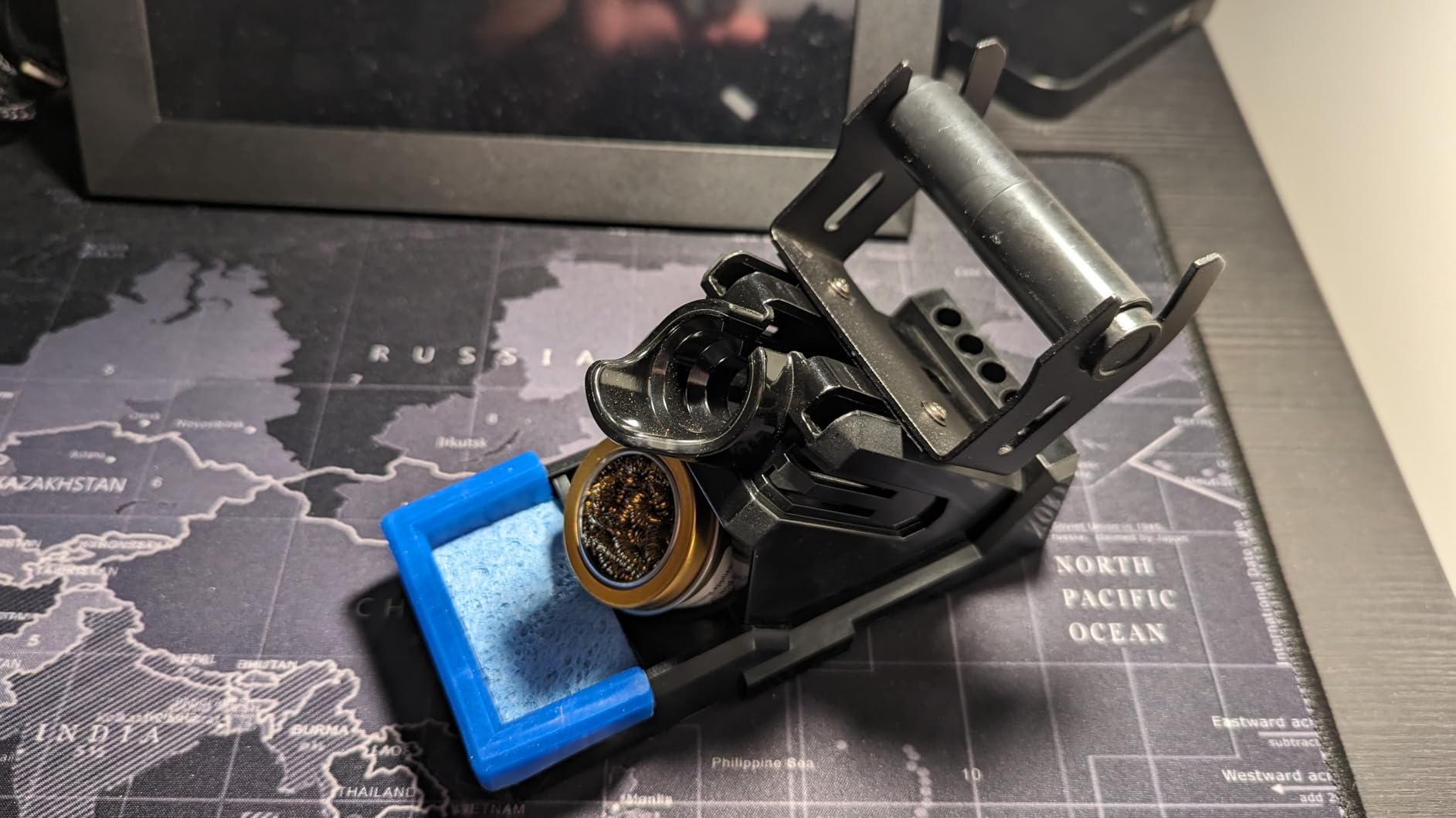 YIHUA X-2 Evolution Advanced Heat-Resistant Soldering Iron Holder & Storage System with Solder Spool Holder, Brass Wool Tip Cleaner, Cleaning Sponge, Protective Edge, 5 Integrated Tip Storage Slots customer photo 1