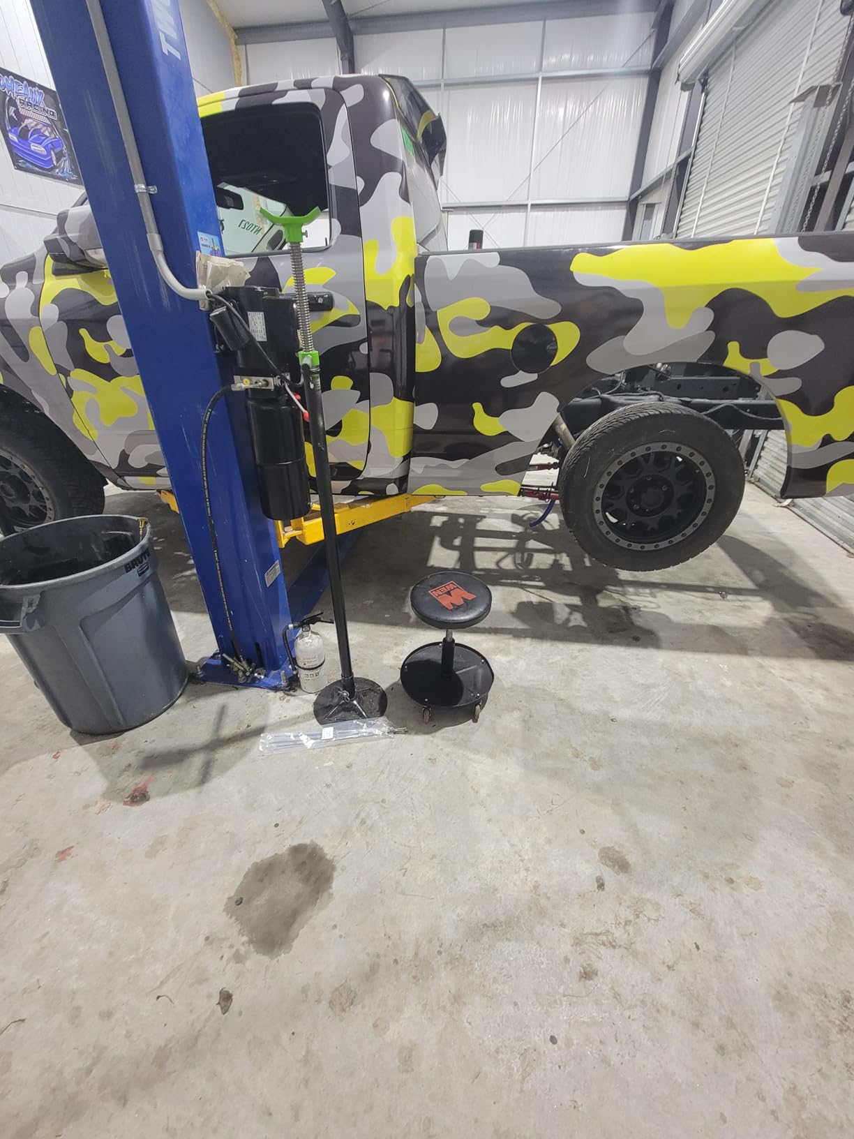 WEN 73012T 300-Pound Capacity Pneumatic Rolling Mechanic Stool customer photo 2