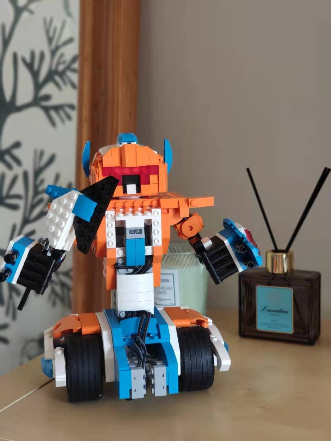 Apitor Robot X Robot Building Kit, 12-in-1 Programmable APP Remote Control RC Car, STEM Robotics Coding Set, Educational Birthday Gifts for Boys Girls Kids Ages 8-12 (600 Pieces) customer photo 1