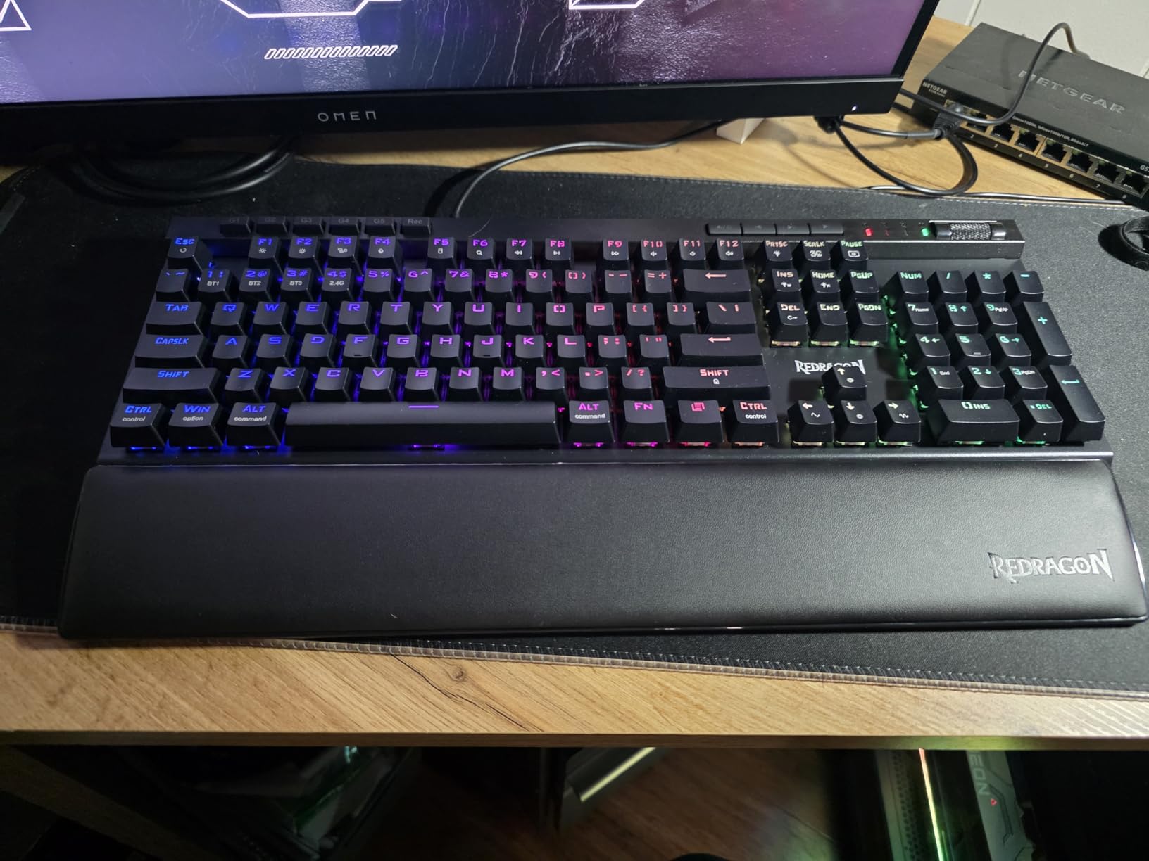 Redragon P035 Meteor S Computer Keyboard Wrist Rest Pad, Ergonomic Soft Memory Foam Wrist Support w/Anti-Slip Rubber Base, 60% 61 Keys Compact Size 11.38 x 2.87 in, 0.78 inch (20mm) Height, Black customer photo 2