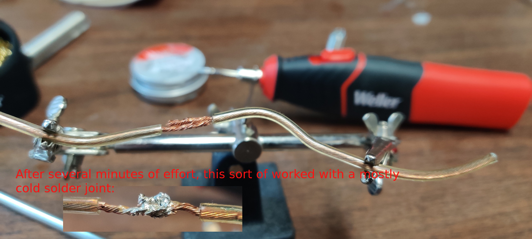 Weller 6W/8W Cordless Soldering Iron, AA Battery-Powered - WLIBAK8 customer photo 2