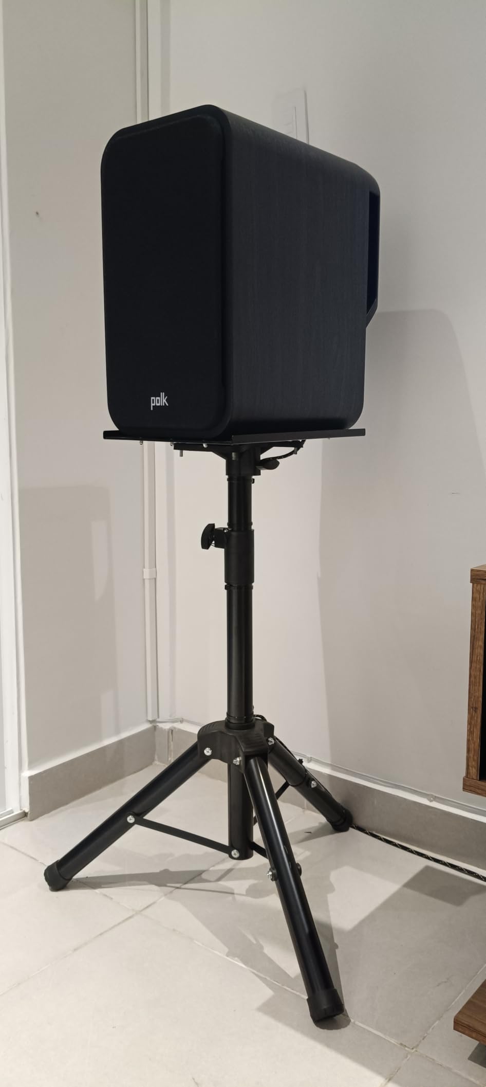 Polk Audio Signature Elite ES20 Hi-Res Audio Certified 6.5 Inch Bookshelf Speaker - Pair (Walnut) customer photo 1