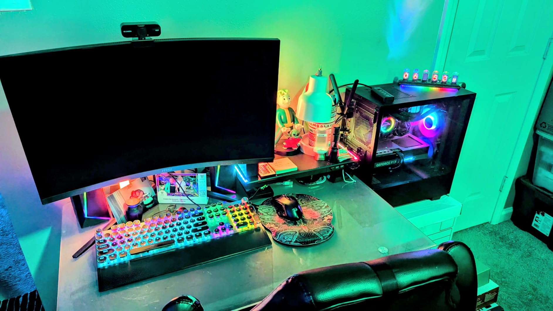 AULA F2088 Typewriter Style Mechanical Gaming Keyboard Wired, Blue Switches, Rainbow LED Backlit, Removable Wrist Rest, Media Control Knob, Retro Punk Round Keycaps, USB Wired Computer Keyboard customer photo 2