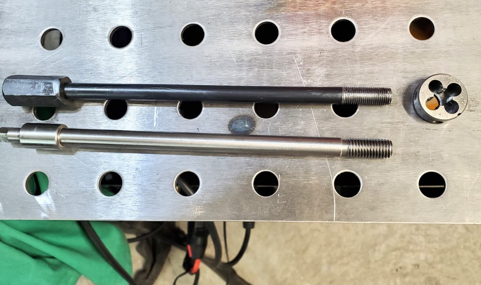 INTBUYING Benchtop Mini Milling Drilling Machine Brushless Precision Mill Drill Lathe, 50-2250rpm, 19in X-Axis Stroke R8 Spindle for Home DIY Metal Wood Plastic Processing RCOG-25V 1100W 110V customer photo 1