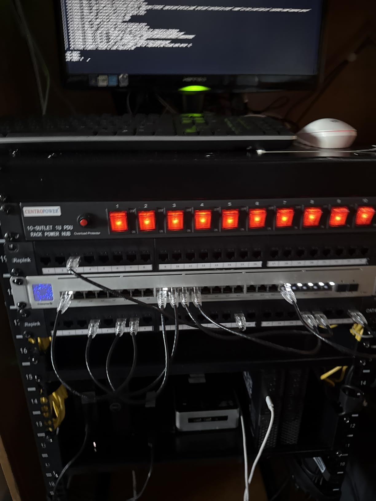 1U PDU Horizontal Rackmount Power Strip - Surge Protector 10 NEMA 5-15R Outlet 100V-240V/15A 1800 Joules, 10 Independent LED Switches, w/6 ft Cord, for Network Server, ETL Listed, by CENTROPOWER customer photo 1