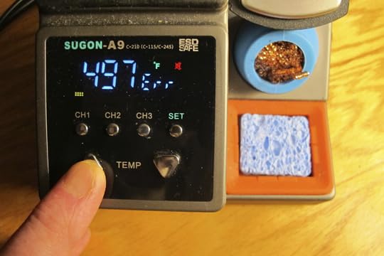 SUGON A9 210 Precision Soldering Stations 120W, LCD Display Digital Soldering Iron Kit, 2 Seconds Fast Heating up 716℉, 3 Temperature Storage, 212℉-842℉, ℃/℉, ESD, Quick Change Soldering Iron Tips Holder customer photo 2