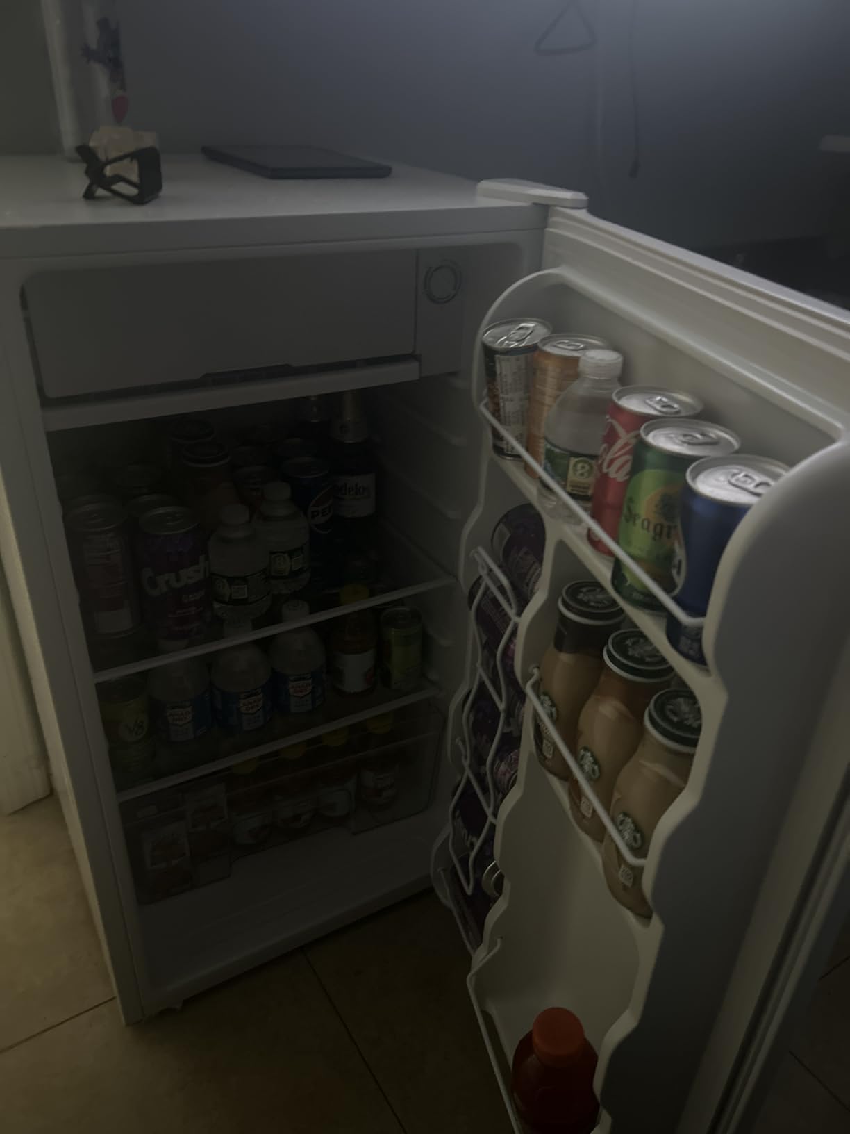 Upstreman 3.2 Cu.Ft Mini Fridge with Freezer, Single Door Compact Refrigerator, Adjustable Thermostat, Small Refrigerator for Dorm, Bedroom, Office, Black-BR321 customer photo 2