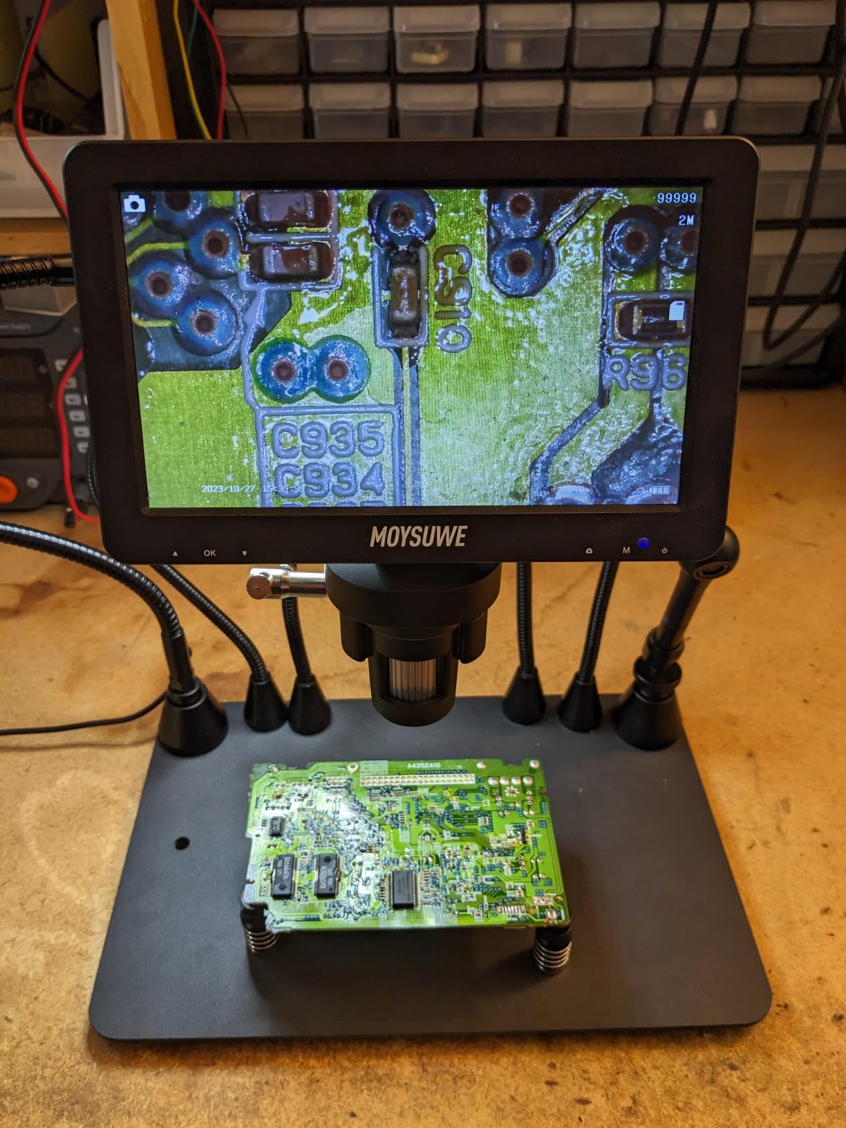 Helping Hands Soldering Circuit Board Holder Magnetic Third Hand Tools with 3X LED Magnifying Lamp, 360 Hot Air Gun Holder, Flexible Metal Arms Heavy Duty Base Electronic Repair Tool Magic Hand customer photo 1