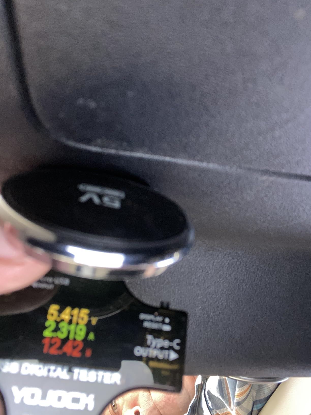 YOJOCK USB C Tester USB Power Meter 2 in 1 Digital Multimeter 3.6-32V 0-8.0A Voltage and Current Tester, Type C Voltmeter Battery Capacity Volt Ammeter Power Bank USB Cable Charger Detector customer photo 1