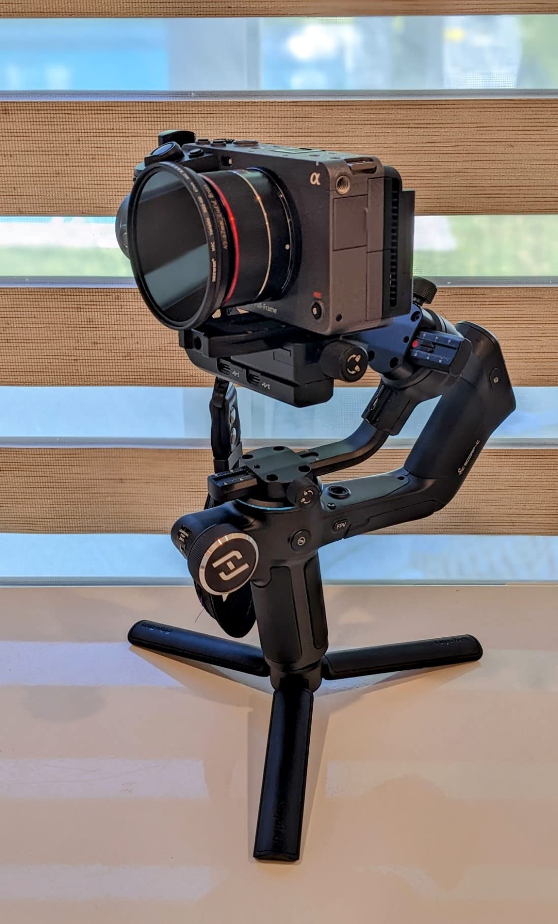 FeiyuTech SCORP-C Gimbal Stabilizer for Cameras DSLR and Mirrorless Camera, 3-Axis Camera Gimbal, 5.5lbs Payload customer photo 1