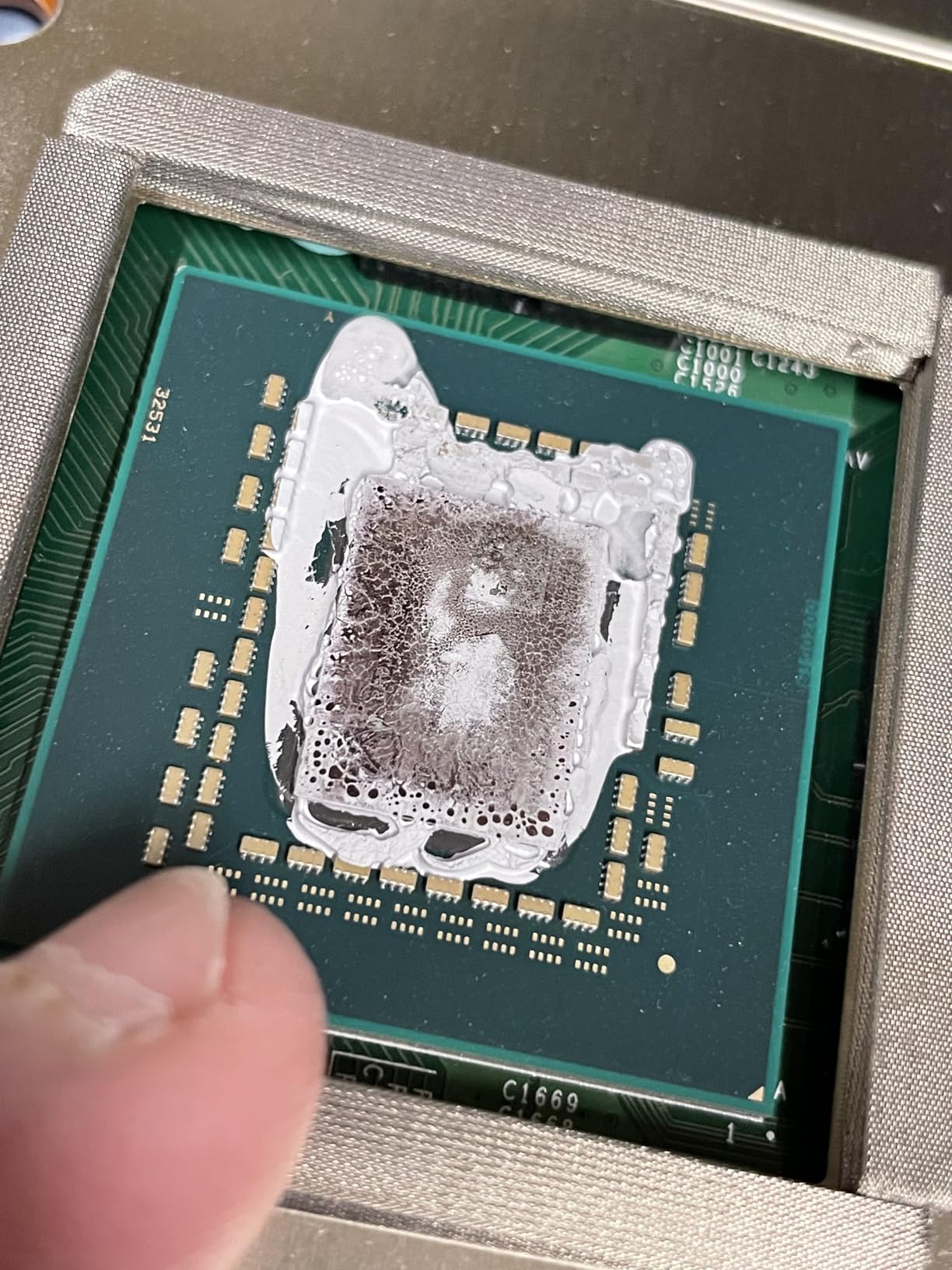 ARCTIC TP-3: Premium Performance Thermal Pad, 100 x 100 x 1.0 mm, High Performance, Particularly Soft, Ideal Gap Filler customer photo 1