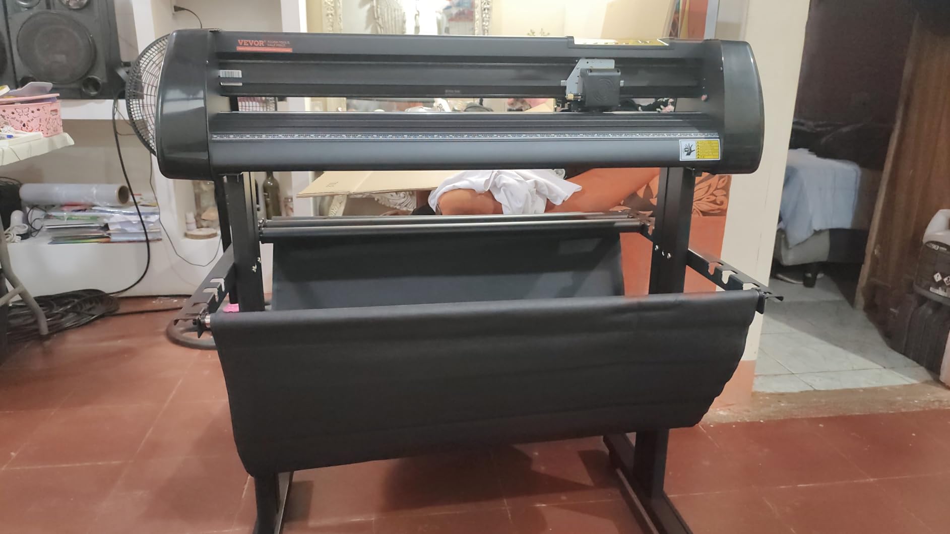 VEVOR Vinyl Cutter Machine, Upgraded 28 Inch Paper Feed Cutting Plotter Bundle, Adjustable Force & Speed Vinyl Printer with Powerful Stepper Motors, Signmaster Software Compatible with Windows System customer photo 1