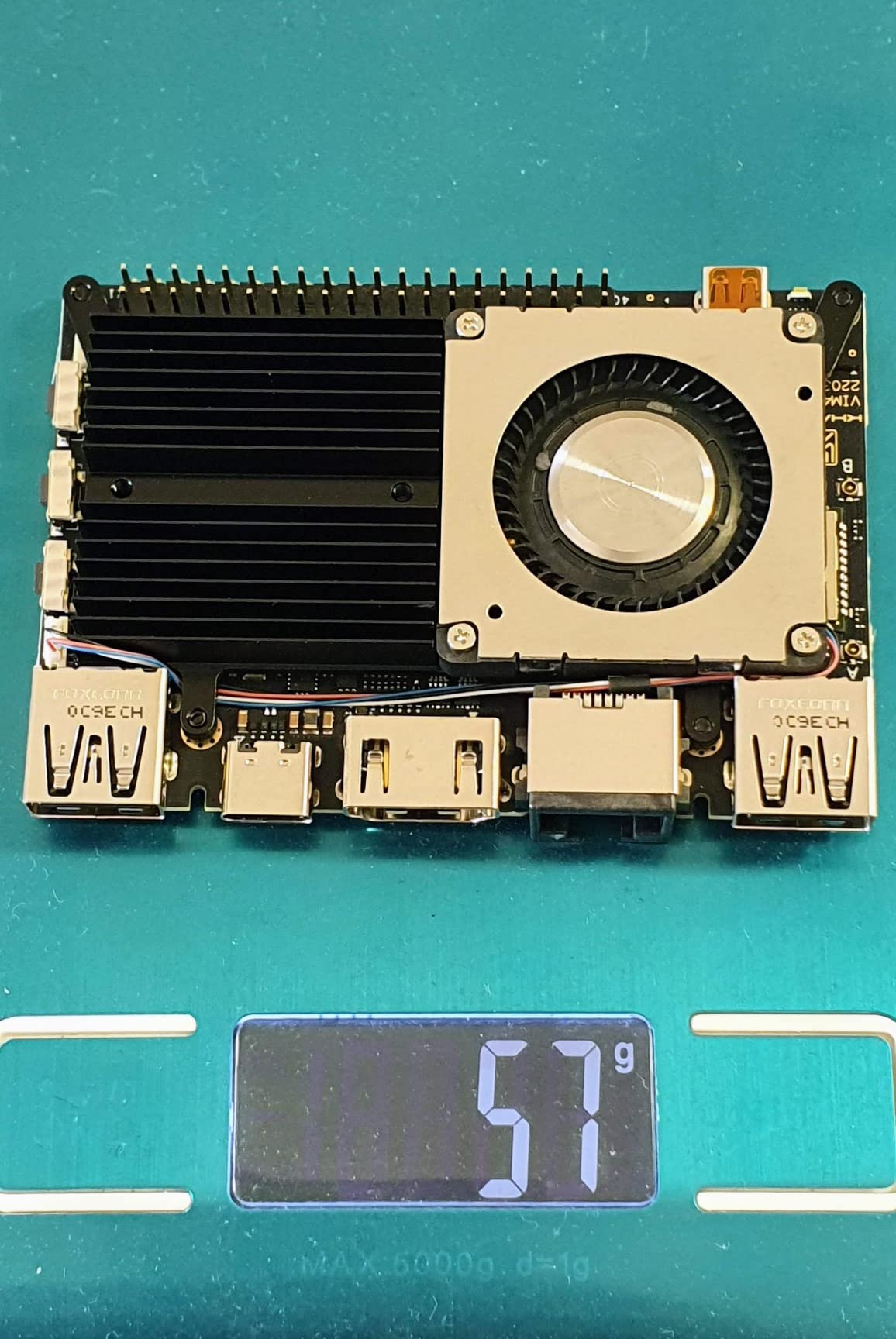 Khadas VIM4 Amlogic A311D2 Single Board Computer with Active Cooling Kit Supports 4K UI and HDMI Input, 4 Display Interfaces, LAN WiFi 6 & Bluetooth 5.1, 8GB 64bit LPDDR4X 2016MHz customer photo 1