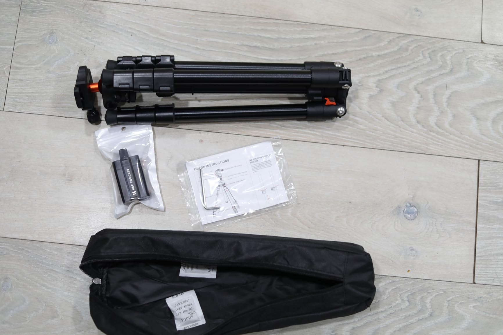 K&F CONCEPT 64 inch/163 cm Camera Tripod, Lightweight Travel Outdoor DSLR Tripods with 360 Degree Ball Head Load Capacity 17.6 lbs/8 kg customer photo 2