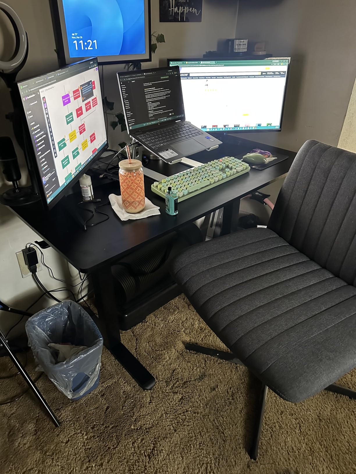 ErGear Height Adjustable Electric Standing Desk, 48 x 24 Inches Sit Stand up Desk, Memory Computer Home Office Desk, Black customer photo 1