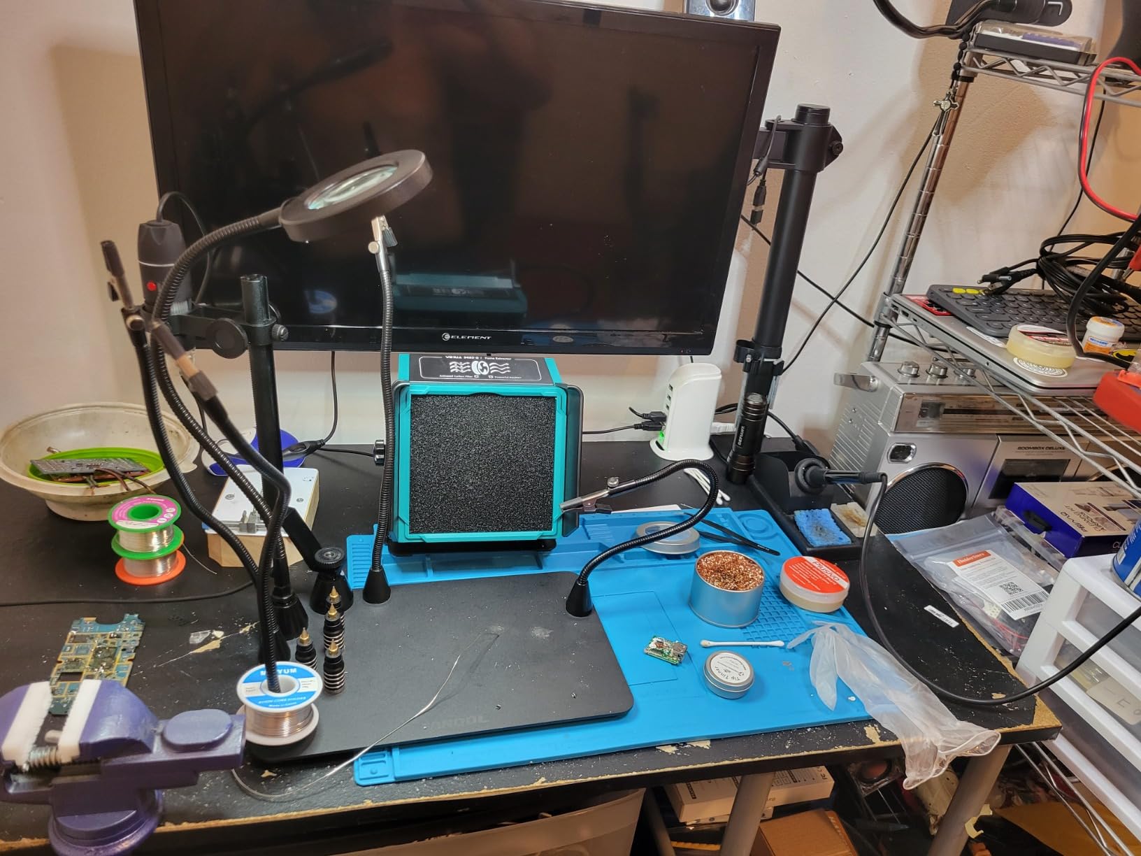 YIHUA 948DQ-I Solder Fume Extractor Fan Solder Smoke Absorber Remover Tiltable Angle with 8 Extra Fan Filters for Soldering Wood Burning and more customer photo 2