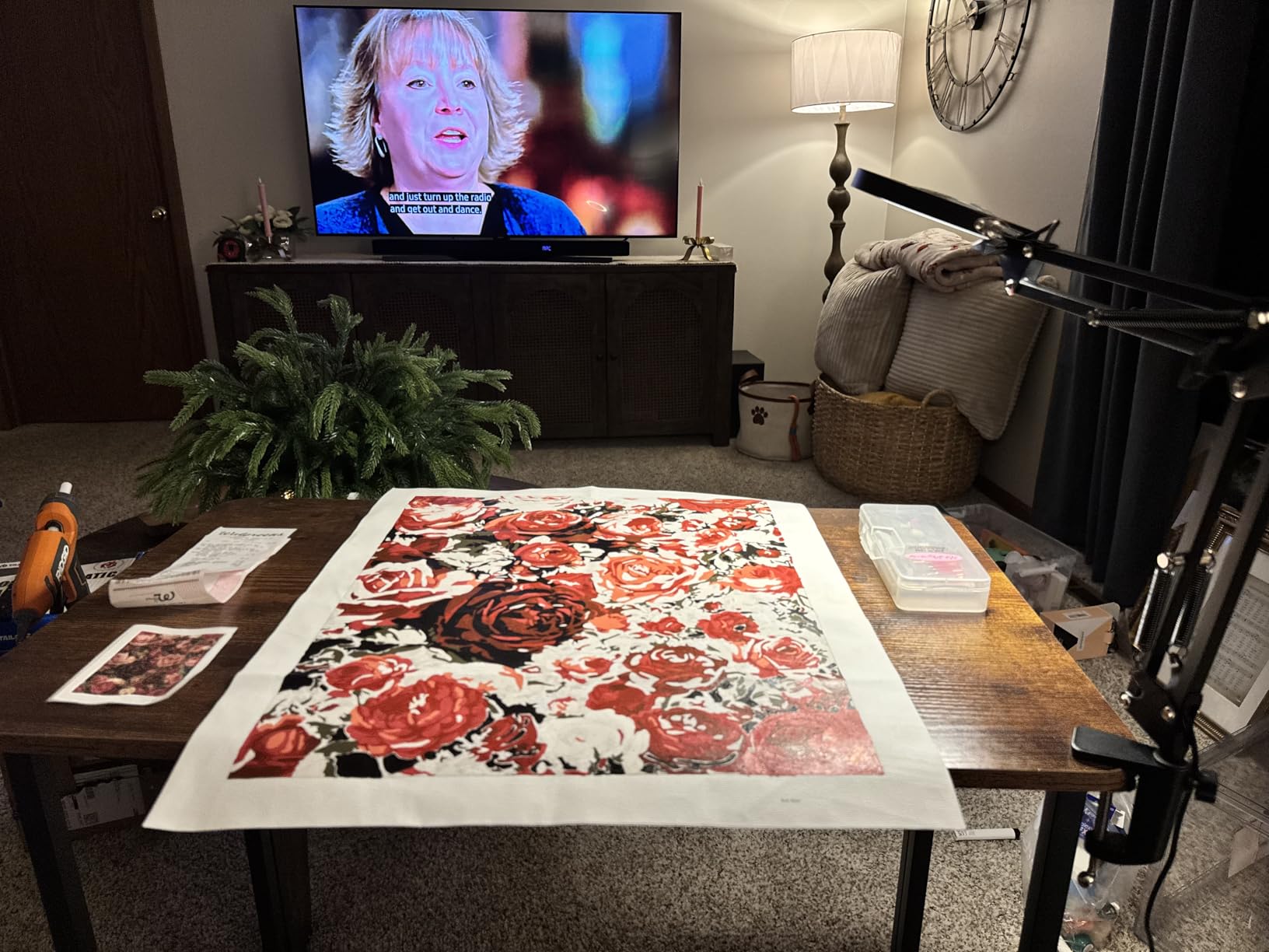 HITTI 10X Magnifying Glass with Light, 1,800 Lumens Stepless Dimmable, 3 Color Modes, 4.2