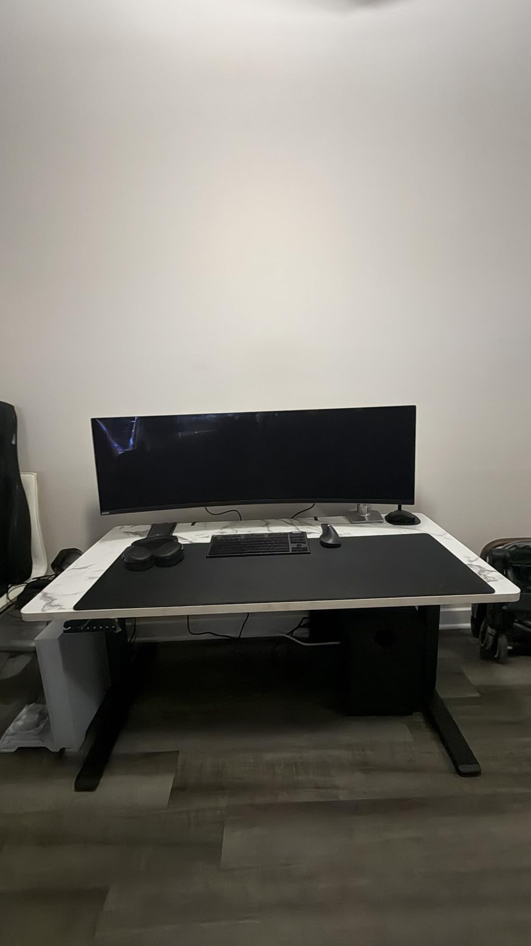 FLEXISPOT E6 3-Stage Dual Motor Electric Standing Desk 55 x 28 Sit Stand Up Desk, Holds 220 lbs, Adjustable Height w/Memory Presets, One-Piece Maple Desktop and Black Frame, Ships in 2 Boxes customer photo 1