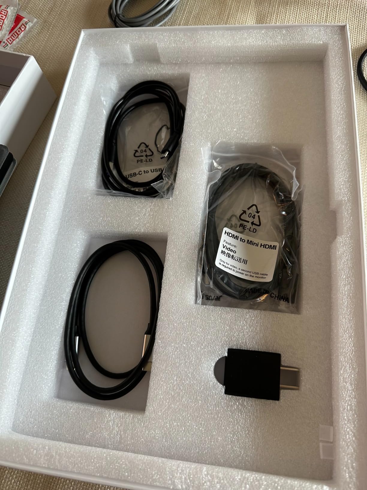 MNN Portable Monitor 15.6inch FHD 1080P USB C HDMI Gaming Ultra-Slim IPS Display w/Smart Cover & Speakers,HDR Plug&Play, External Monitor for Laptop PC Phone Mac (15.6'' 1080P) customer photo 2