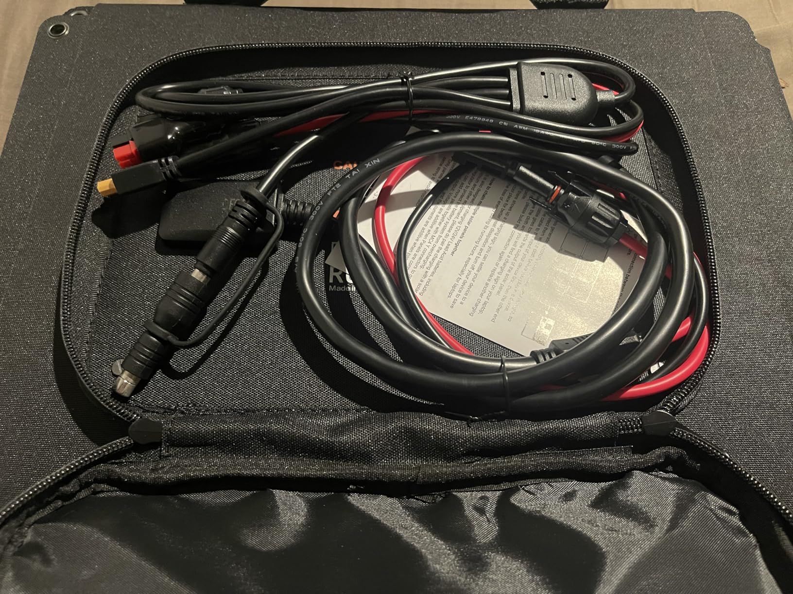 200W Portable Solar Panel for Power Station, Foldable Solar Charger w/ 4 Kickstands, IP65 Waterproof Solar Panel Kit w/DC XT60 Anderson Aviation Output for Outdoor RV Camper Blackout customer photo 1