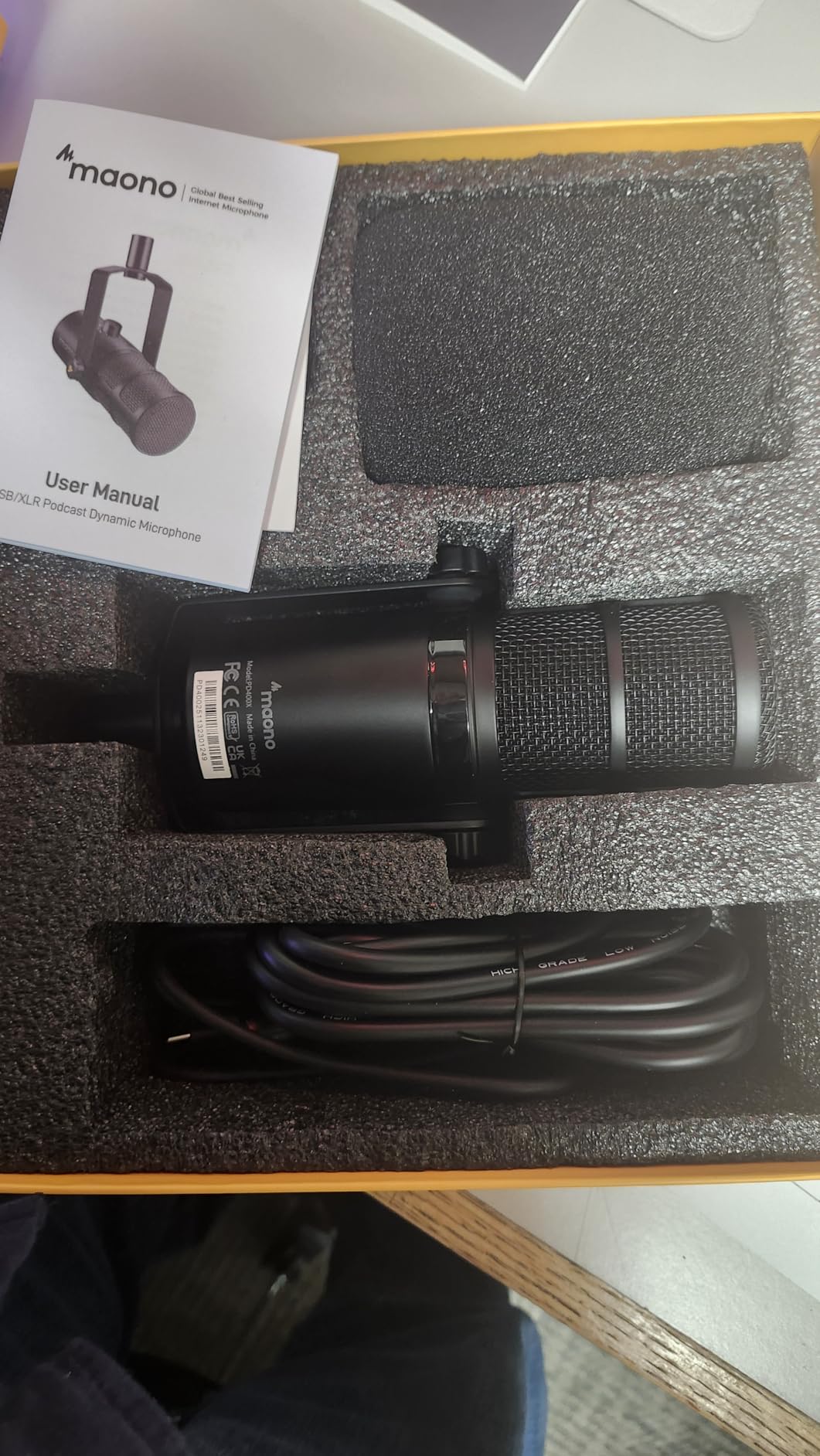 MAONO Dynamic Microphone, USB/XLR Podcast PC Microphone with Software, EQ, Tap-to-Mute, Headphone Jack, Gain Knob & Volume Control, Studio Mic for Broadcast, Recording, Streaming & Gaming (PD400X) customer photo 1