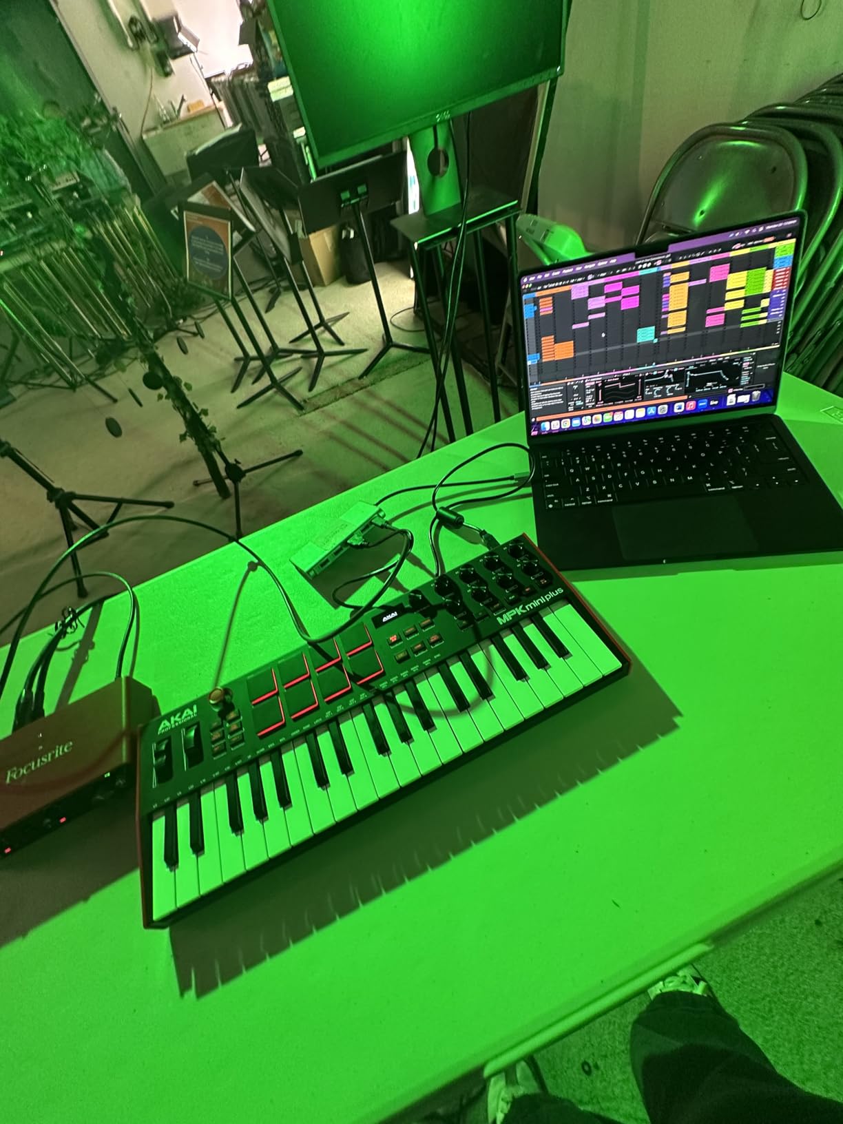 Akai Professional MPK Mini Plus - USB MIDI Keyboard Controller with 37 Mini Keys, 8 MPC Pads, Sequencer, MIDI/CV/Gate I/O, Music Production Software and Native Instruments Sound Package customer photo 1