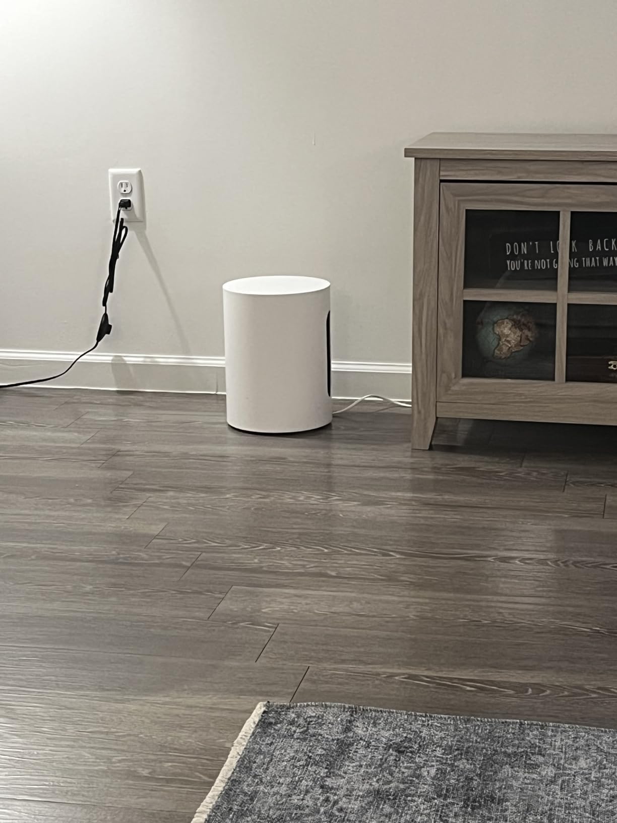 Sonos Sub Mini - Compact Wireless Subwoofer (Black) customer photo 1